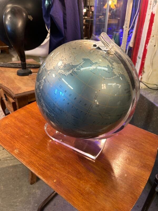 Vintage Acrylic World Globe – Classic Cartography Collectible - Image 3